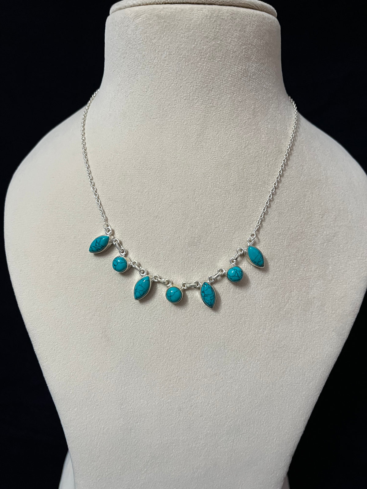Turquoise lightweight necklace set