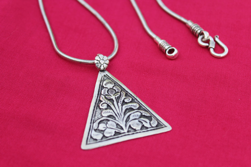 Triangular Chitai Pendent Earring Set