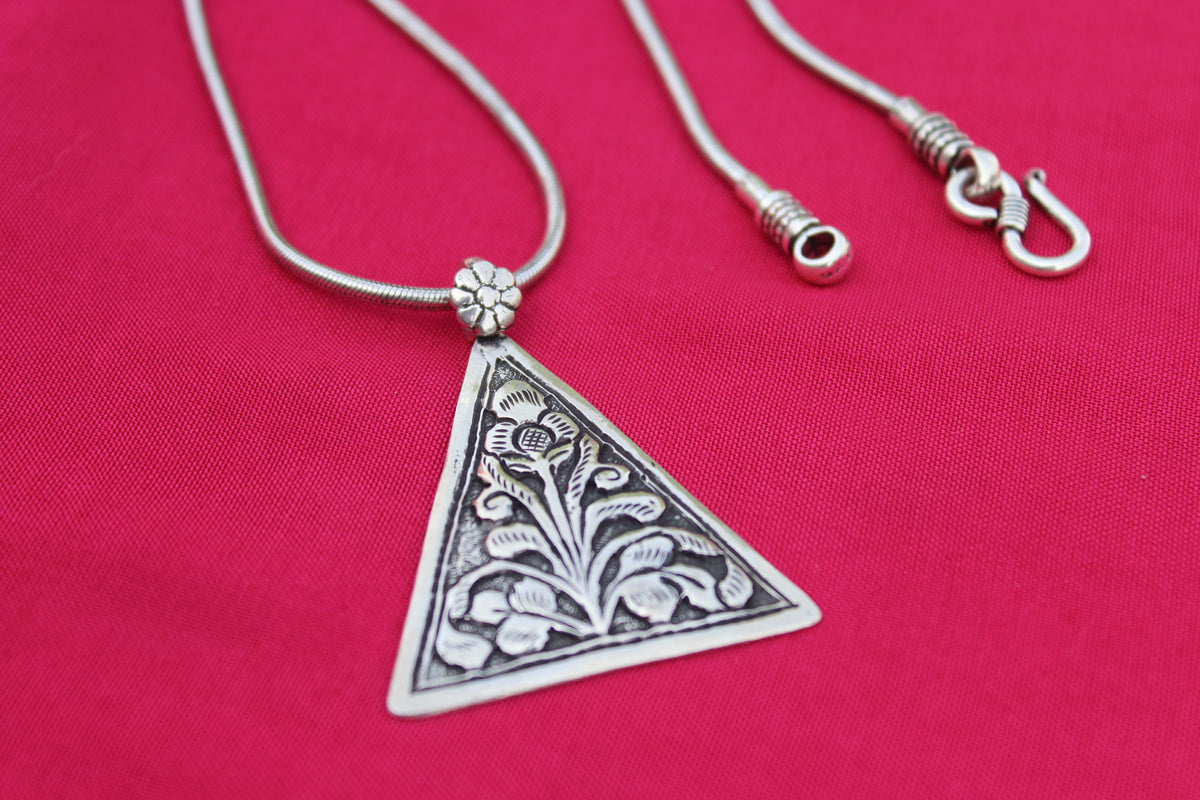 Triangular Chitai Pendent Earring Set