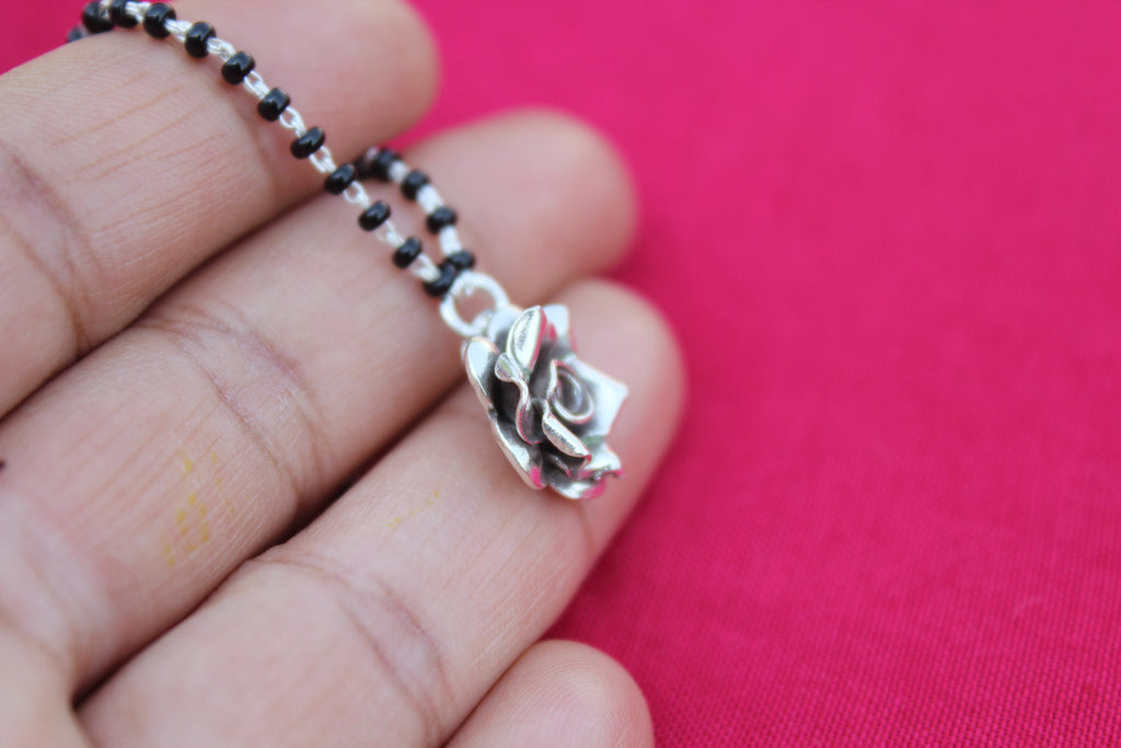 Fine 3D Rose Mangalsutra