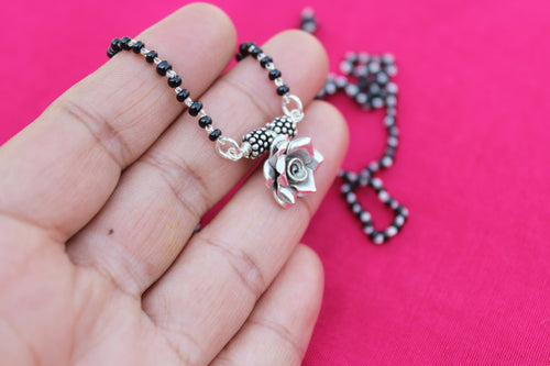 3D Bloom Rose Mangalsutra