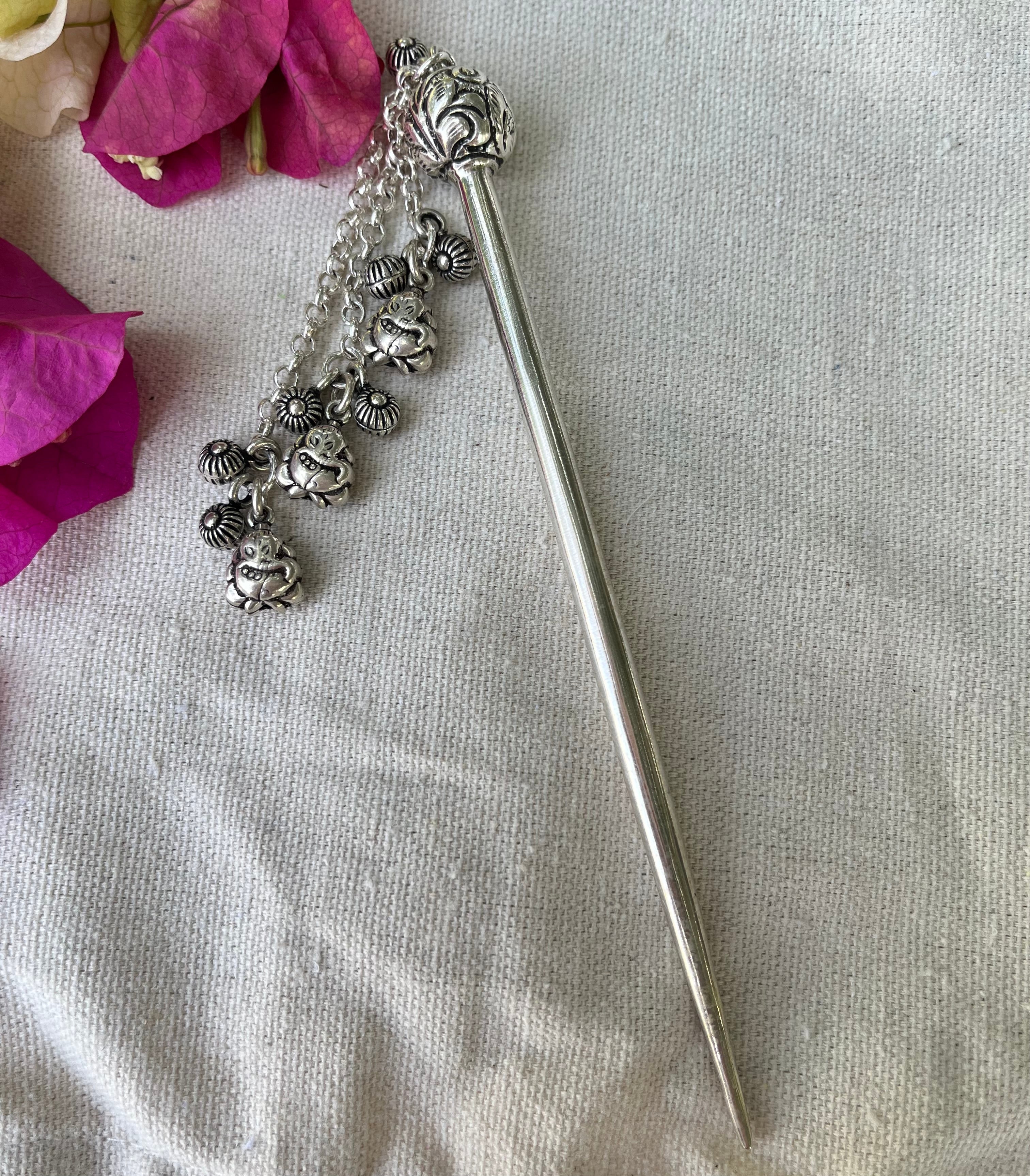Chitai Ball Ganesha Charm Juda Stick