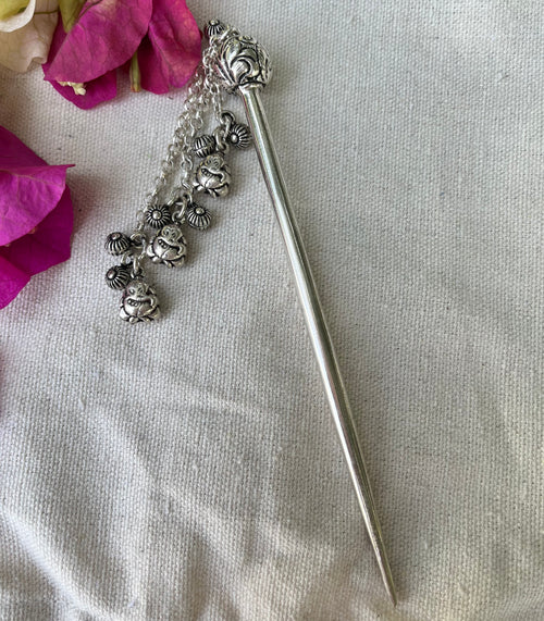 Chitai Ball Ganesha Charm Juda Stick