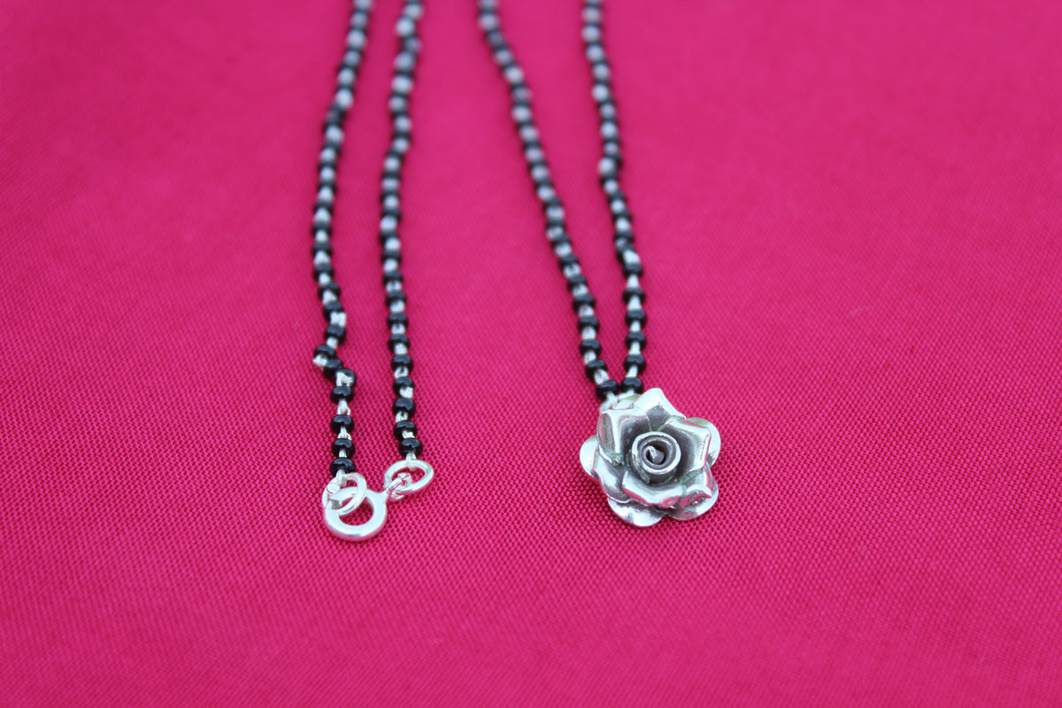 Fine 3D Rose Mangalsutra
