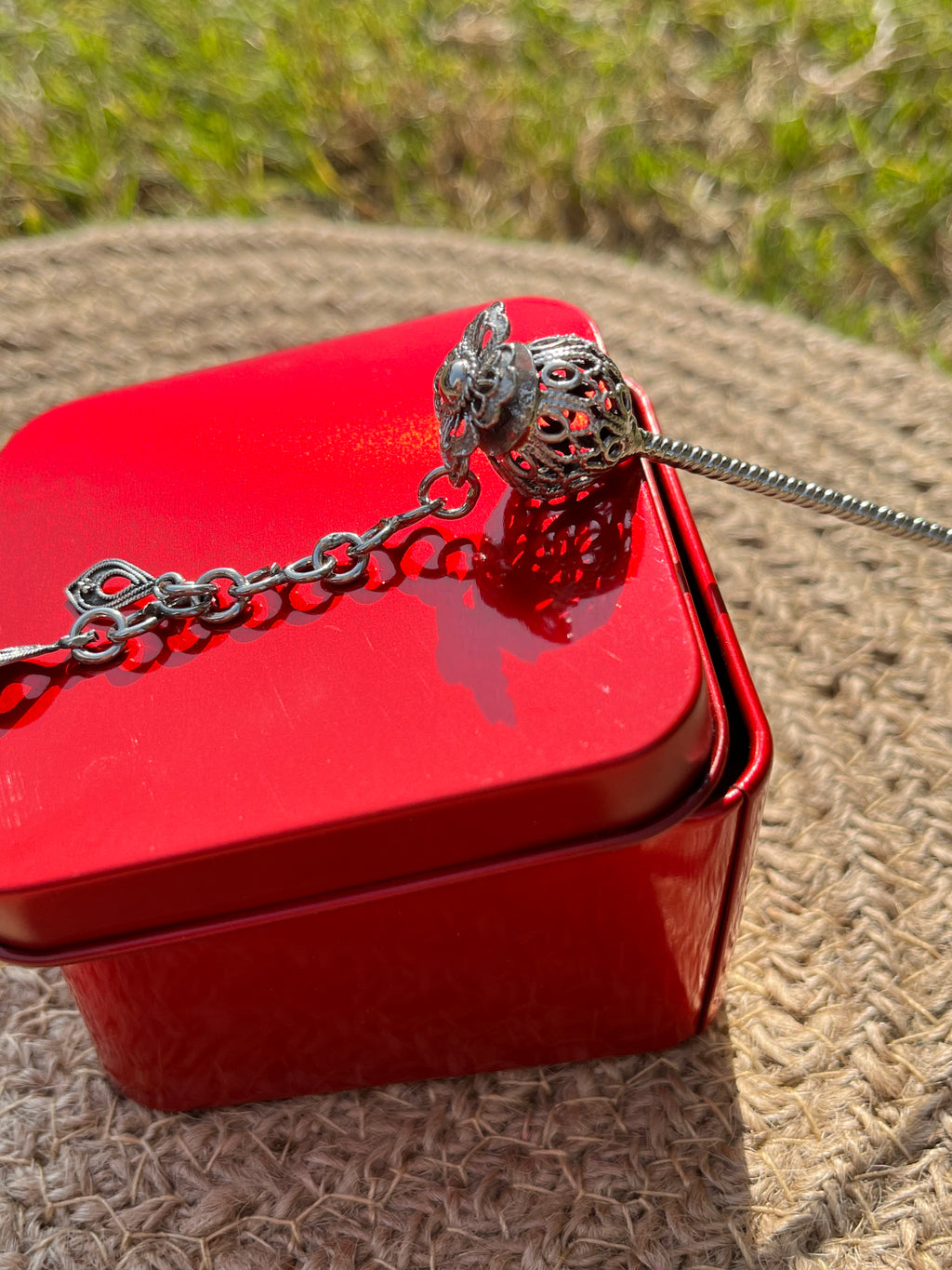 Detailed filigree Juda pin