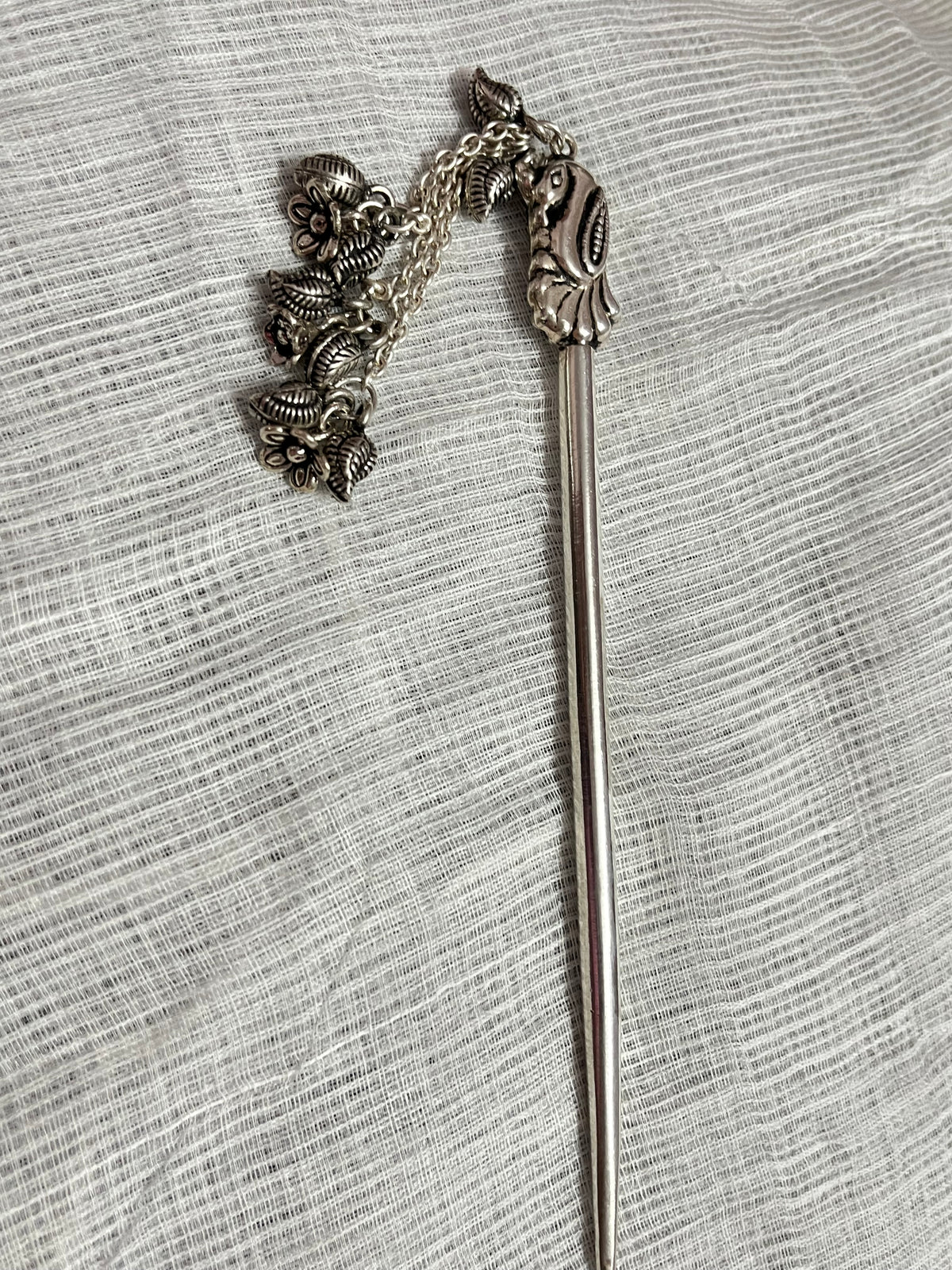 Flower Hanging Peacock Juda Stick