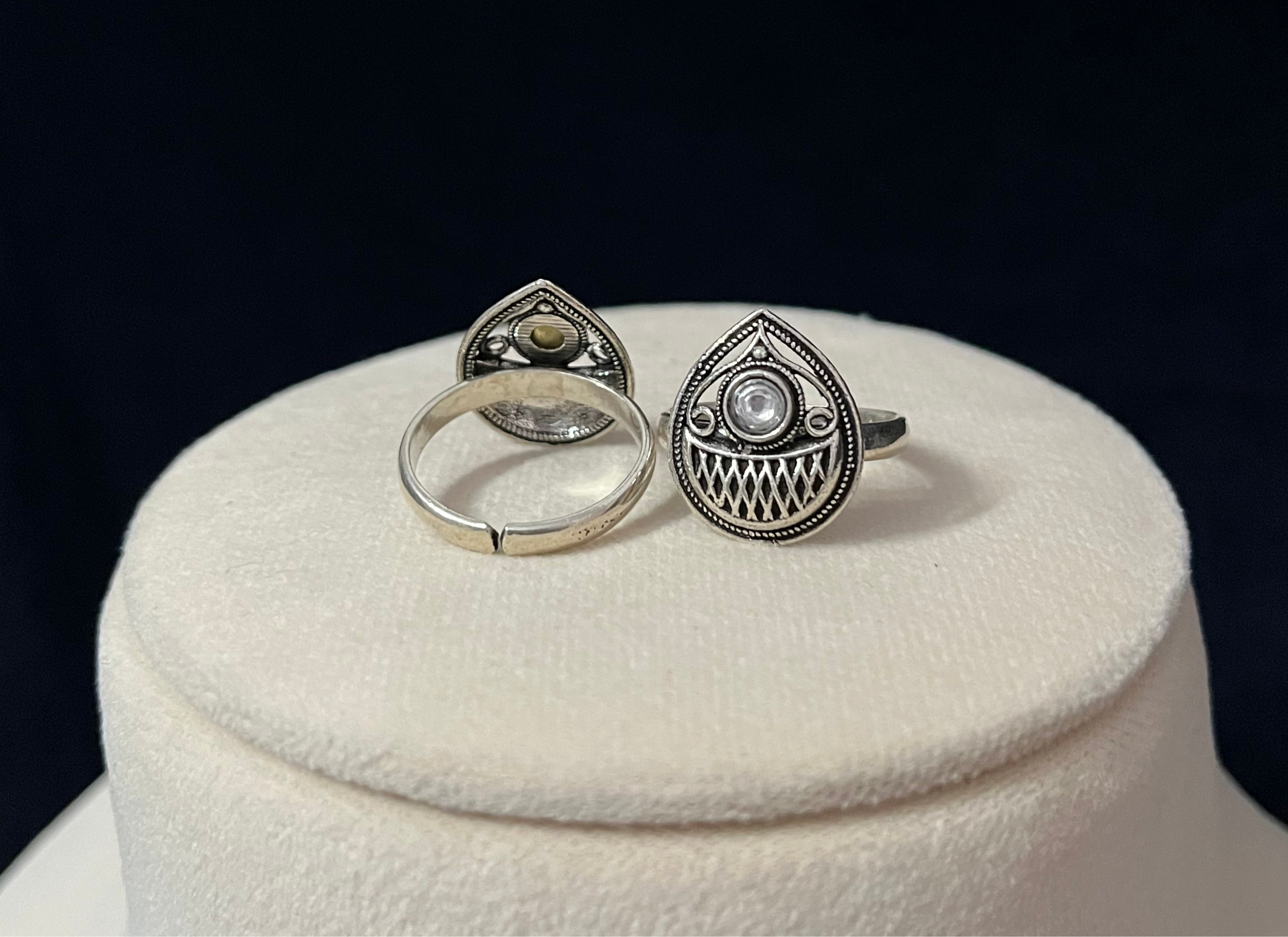 Fine Drop Carved Toe Ring
