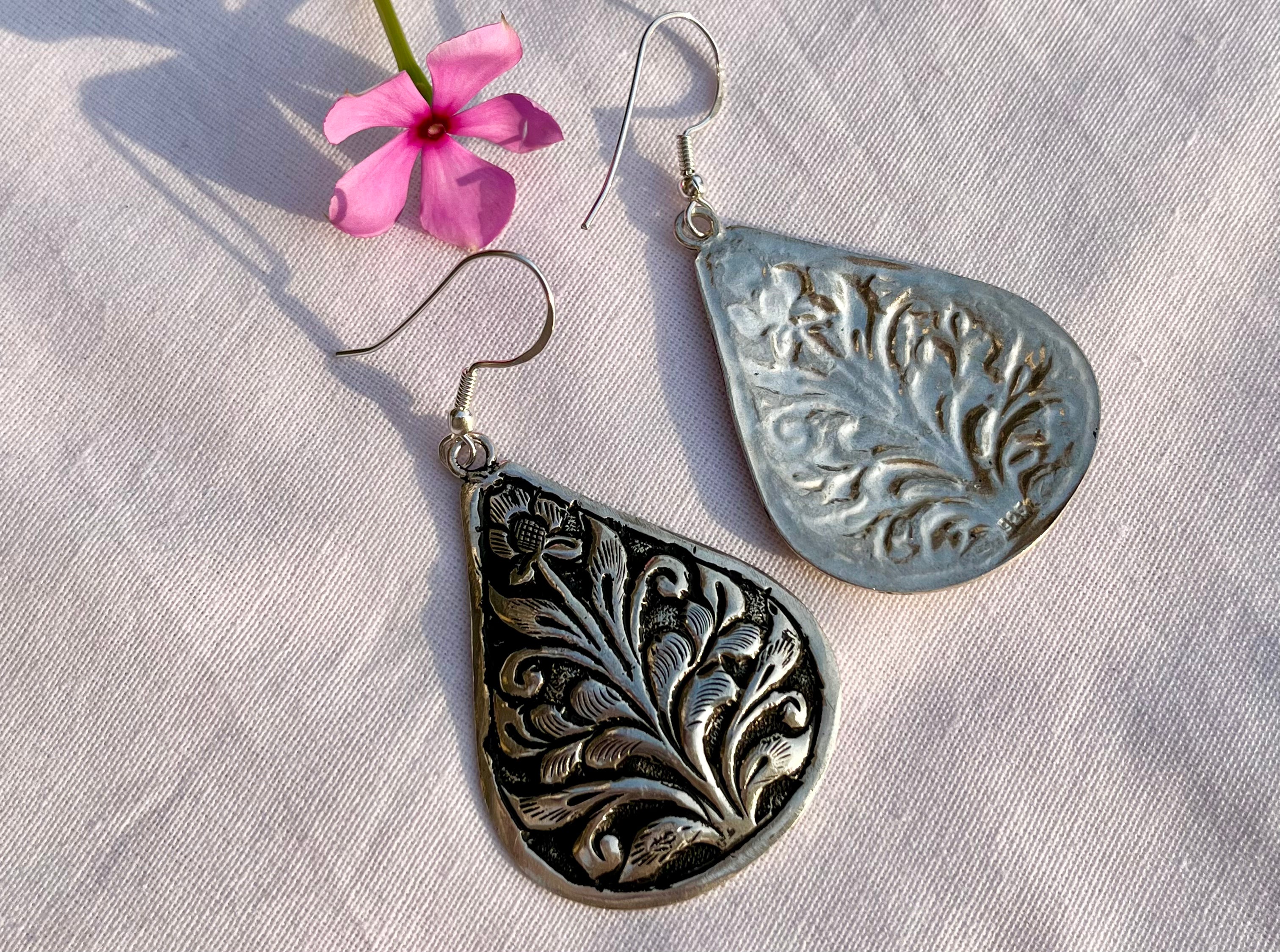 Drop Shape Chitai Hook Earring