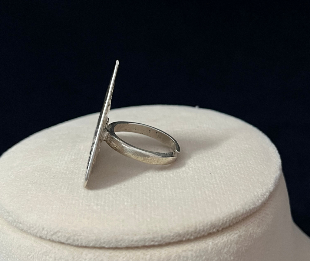 Chitai Triangle Ring