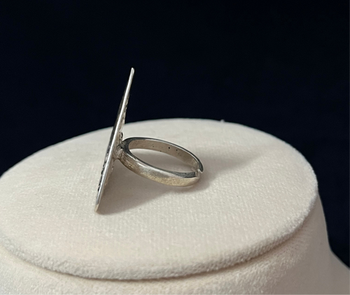 Chitai Triangle Ring