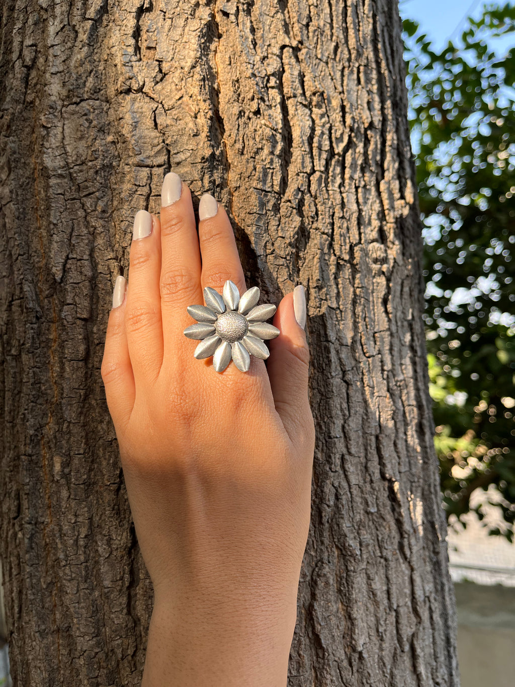 Dreamy Daisy Ring