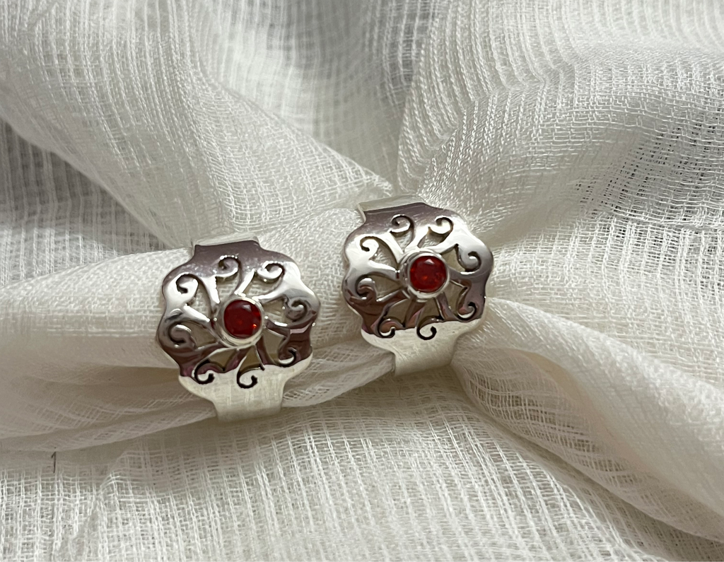 Red Stone Flower Toe Ring