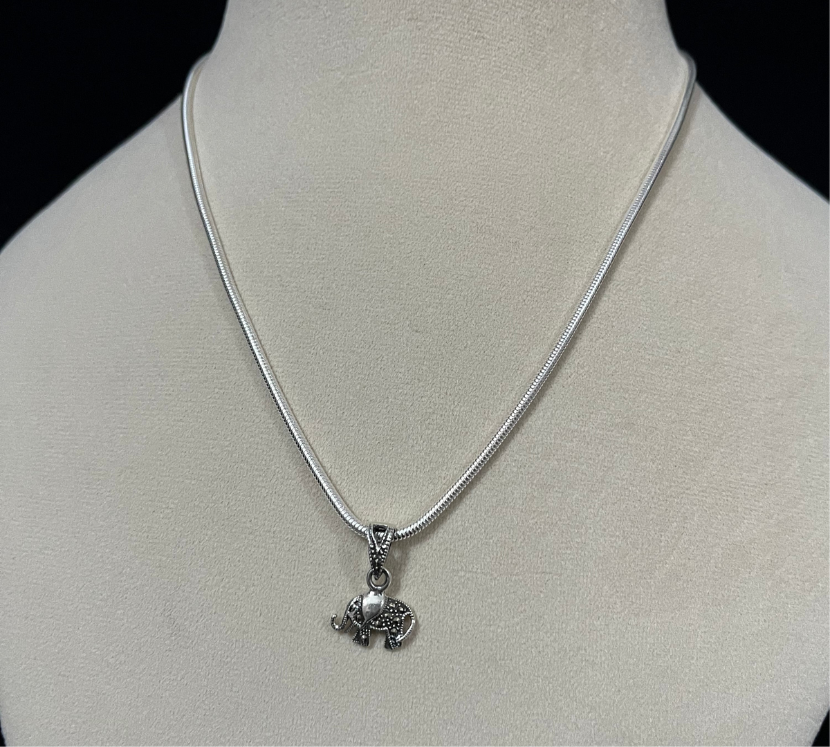 Mini Elephant Pendent Set