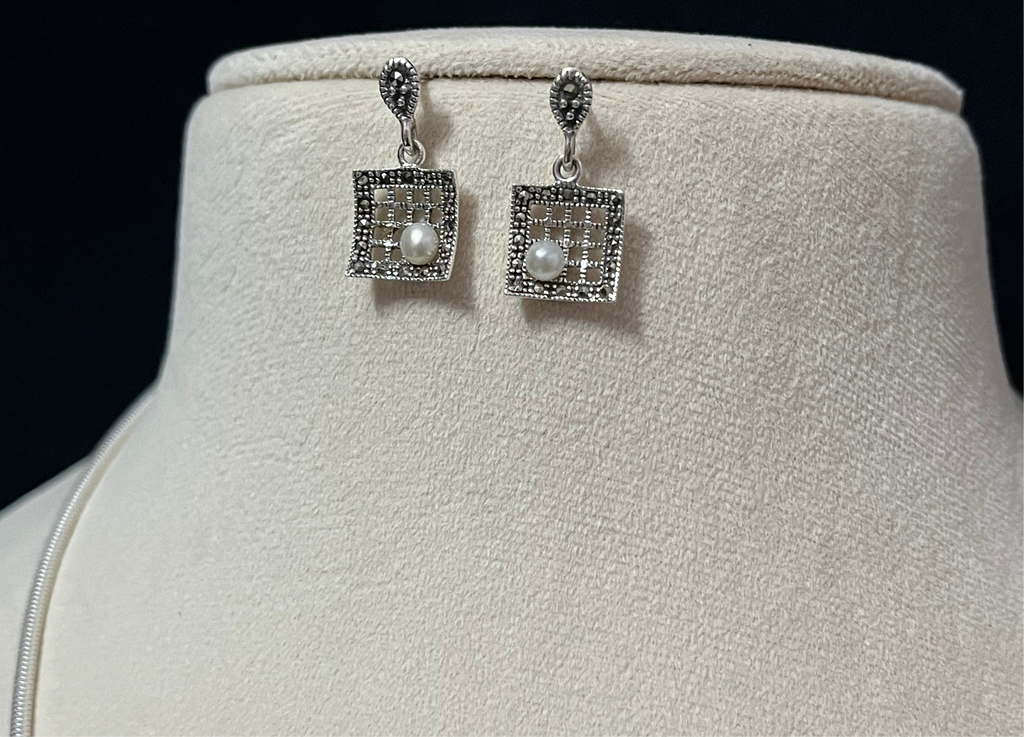 Marcasite Square Pearl Pendent Set