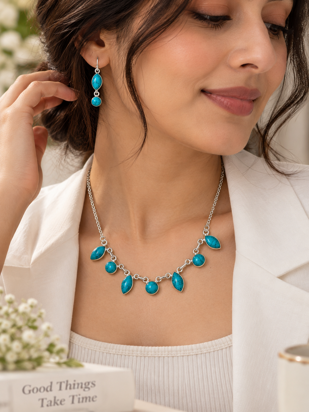 Turquoise lightweight necklace set