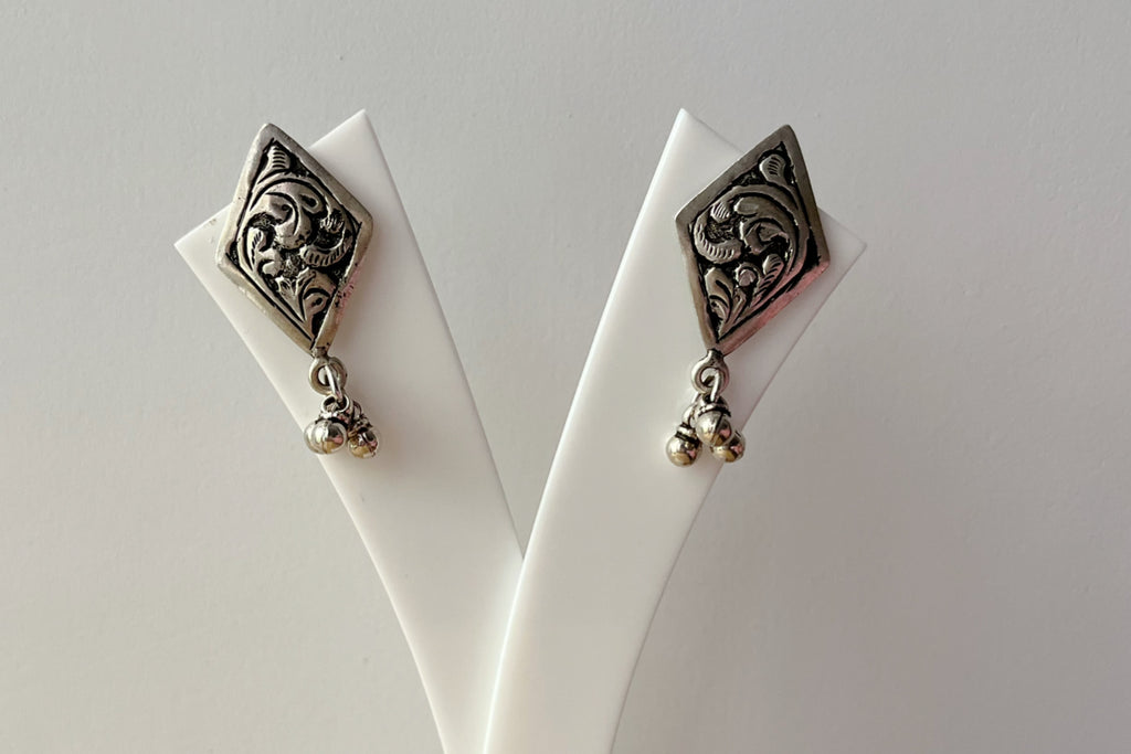 Chitai Rhombus Stud Earring