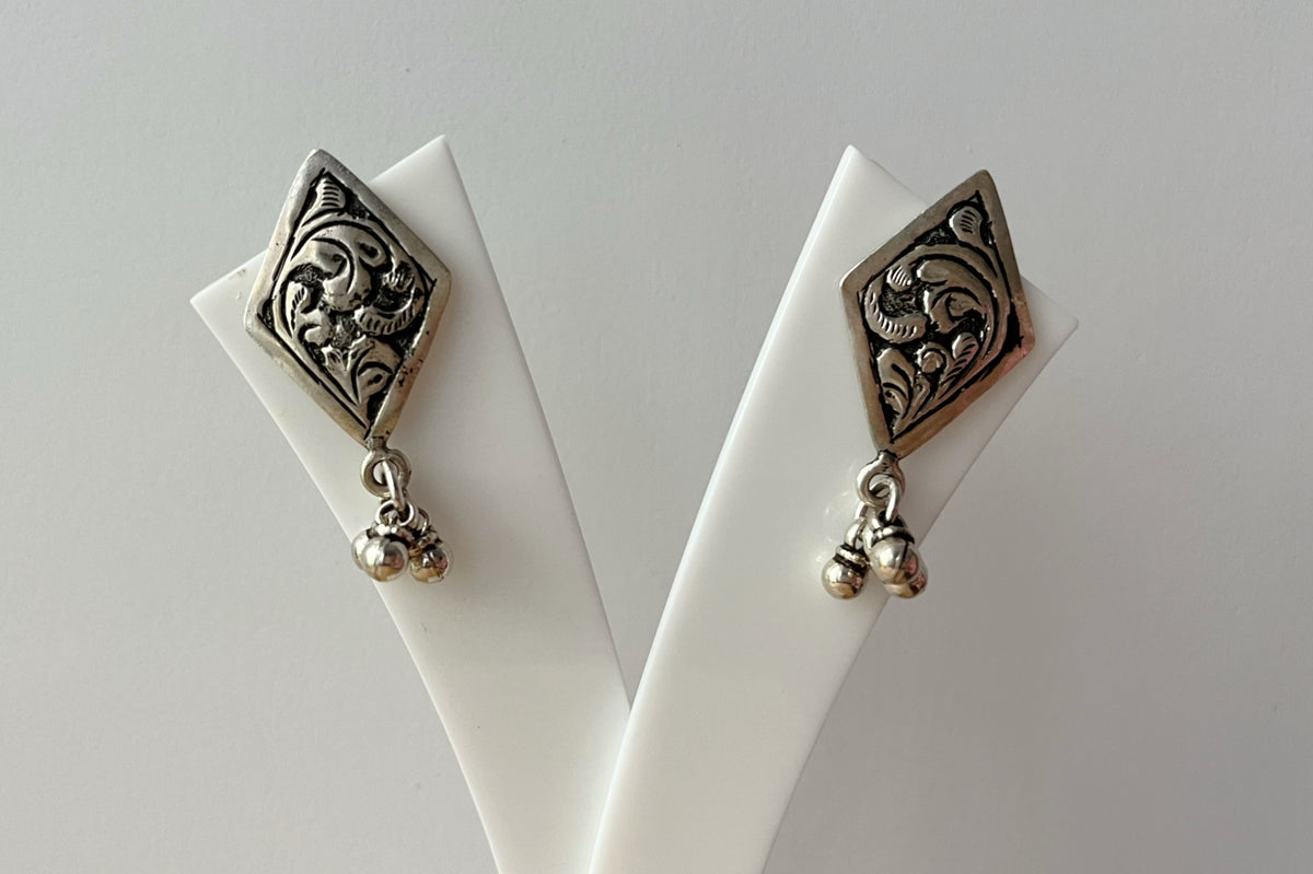 Chitai Rhombus Stud Earring