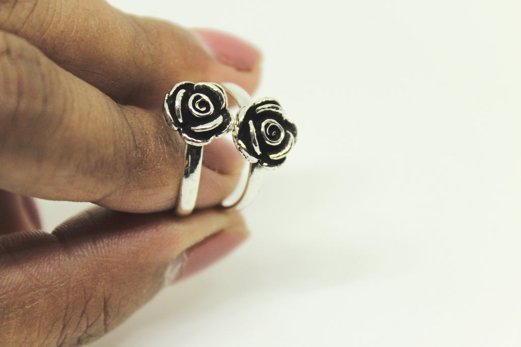 Blooming Rose Toe Ring