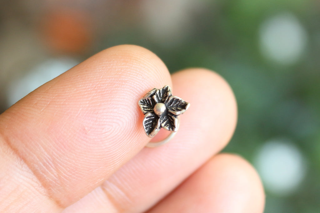 Flower Nose Pin