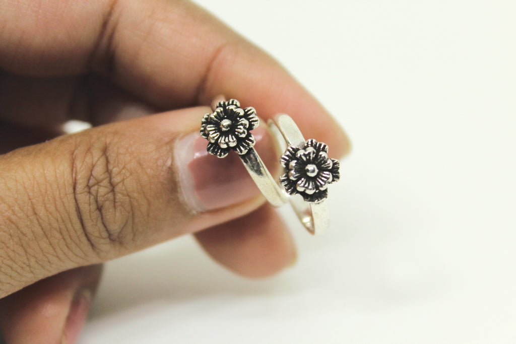 Marigold Flower Toe Ring