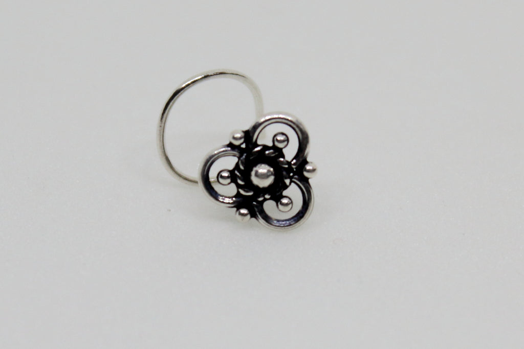 Tri Petal Rawa Nose Pin