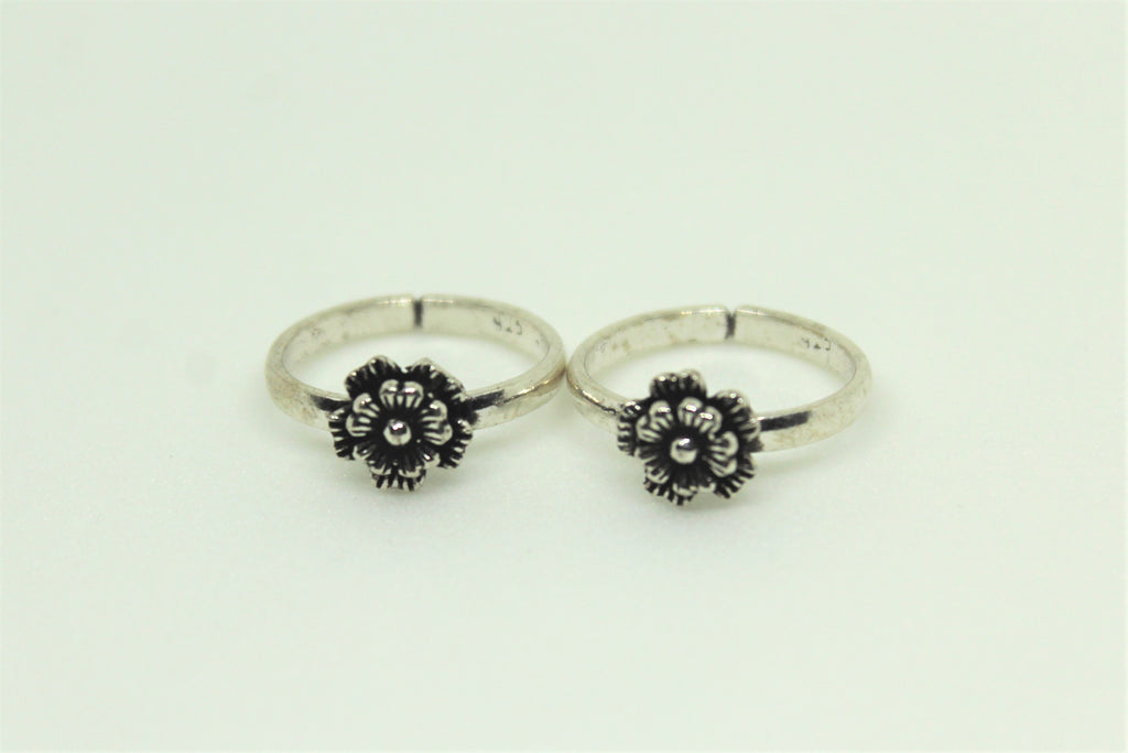 Marigold Flower Toe Ring