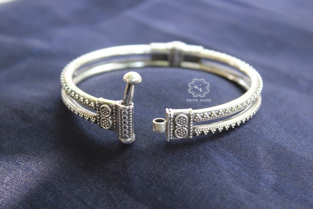 Classic Rawa Push Lock  Bangle