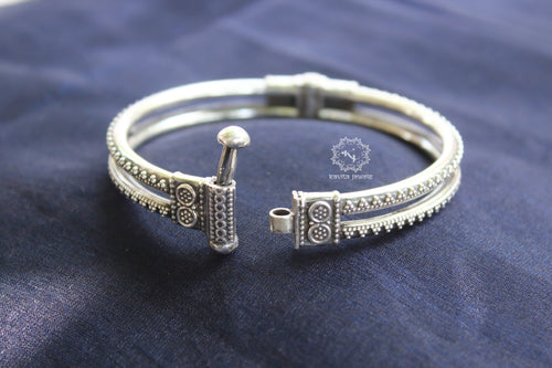 Classic Rawa Push Lock  Bangle