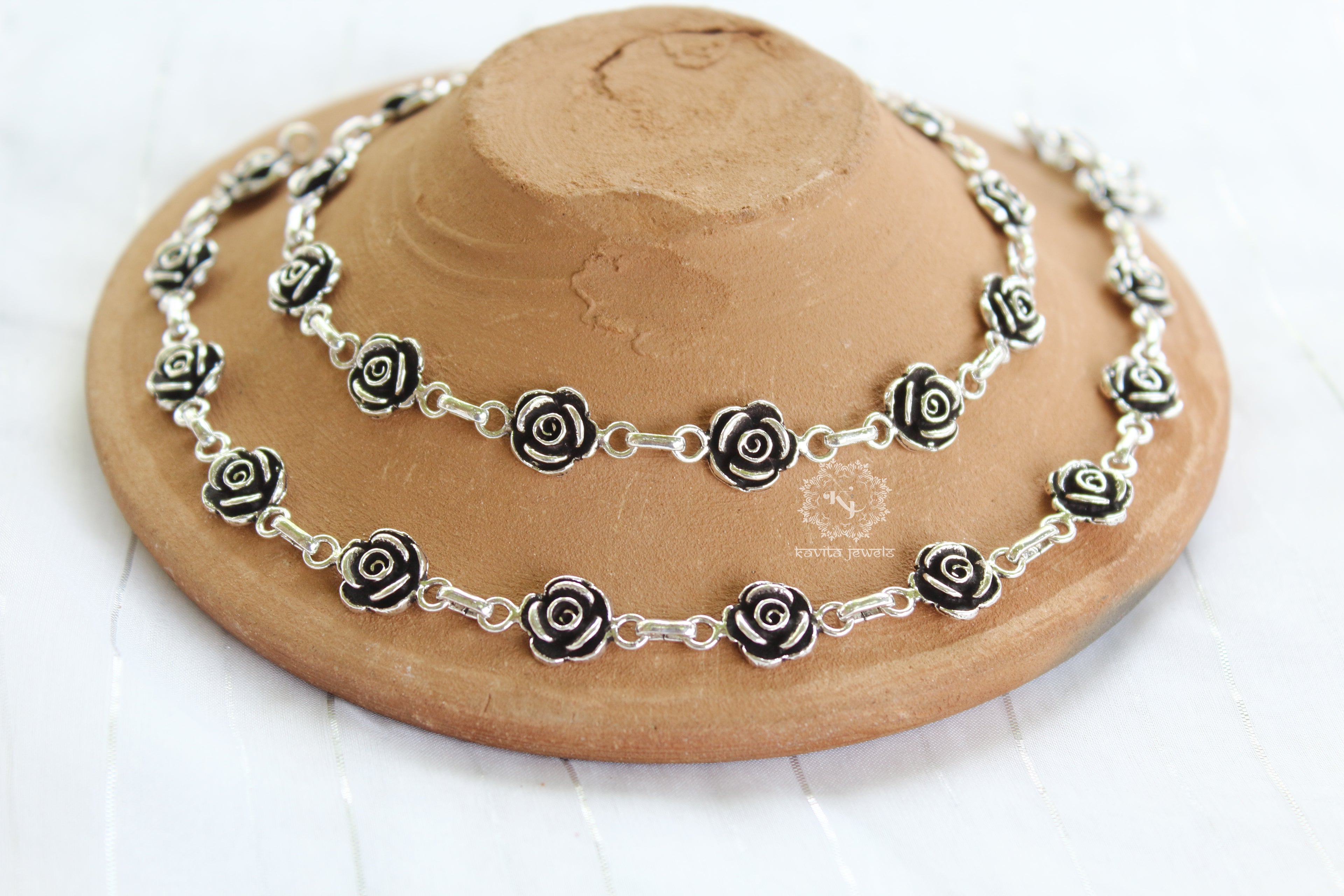 Rose Motif Anklet