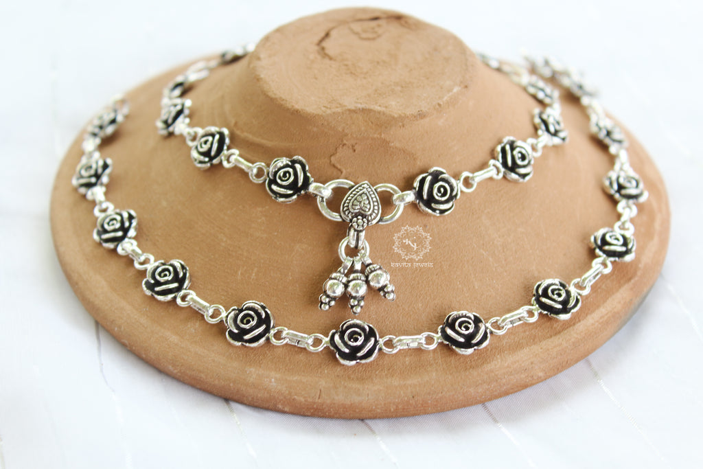 Rose Motif Anklet