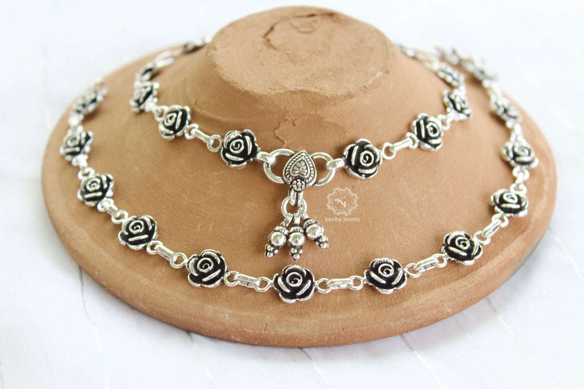 Rose Motif Anklet