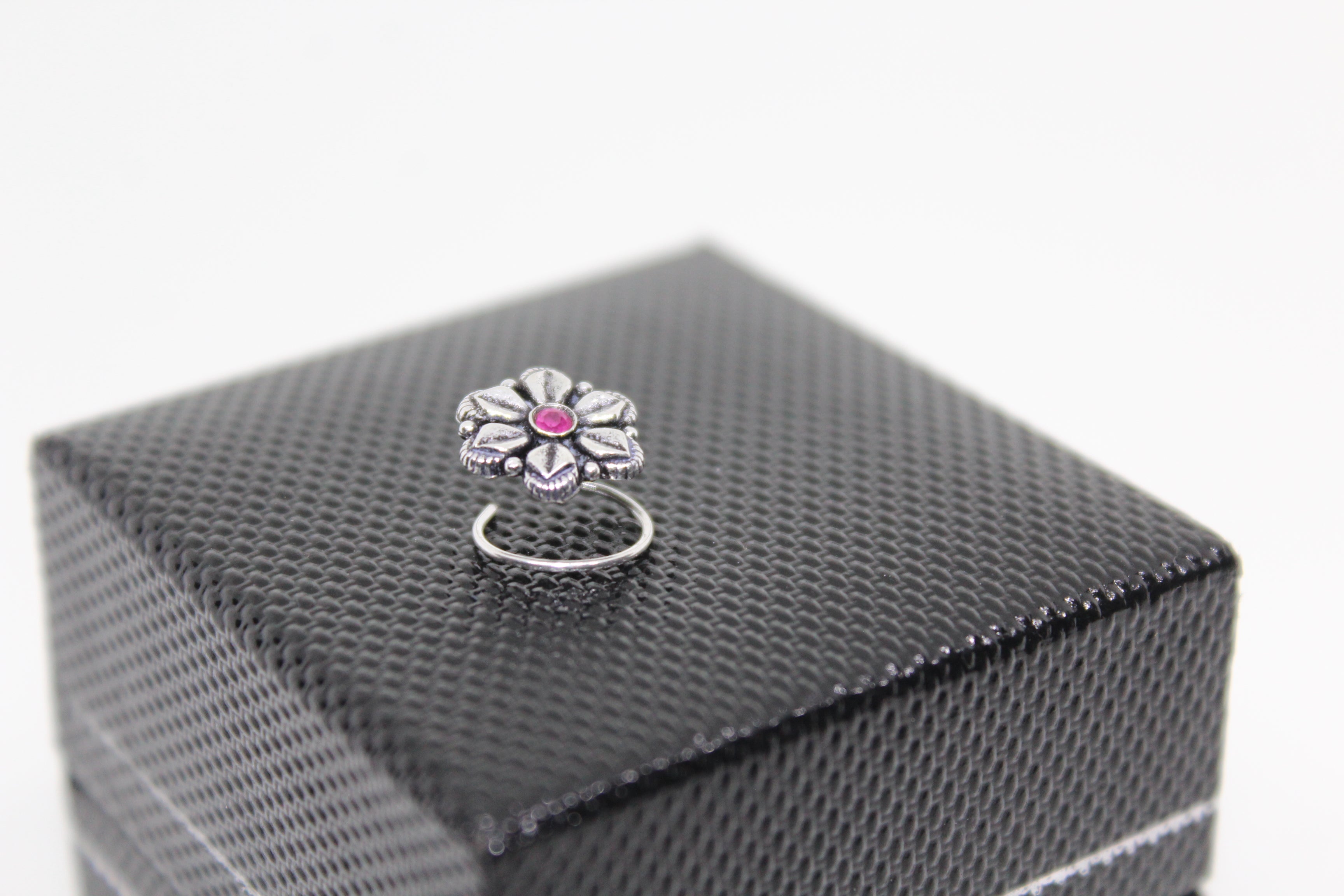 Flower Nose pin(Red)
