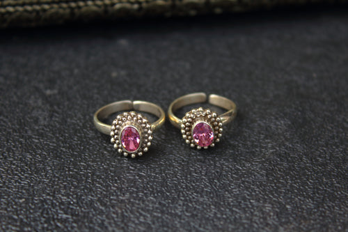Baby pink stone studded toe ring