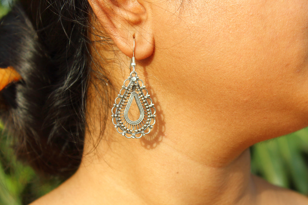 Filigree drop earring