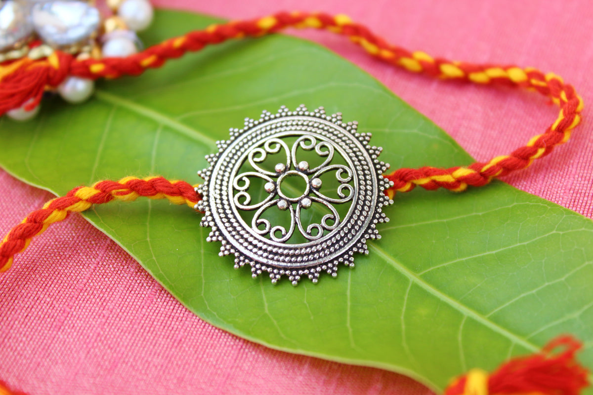 Filigree rawa rakhi