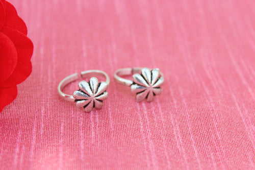 Blooming Flower Toe Ring