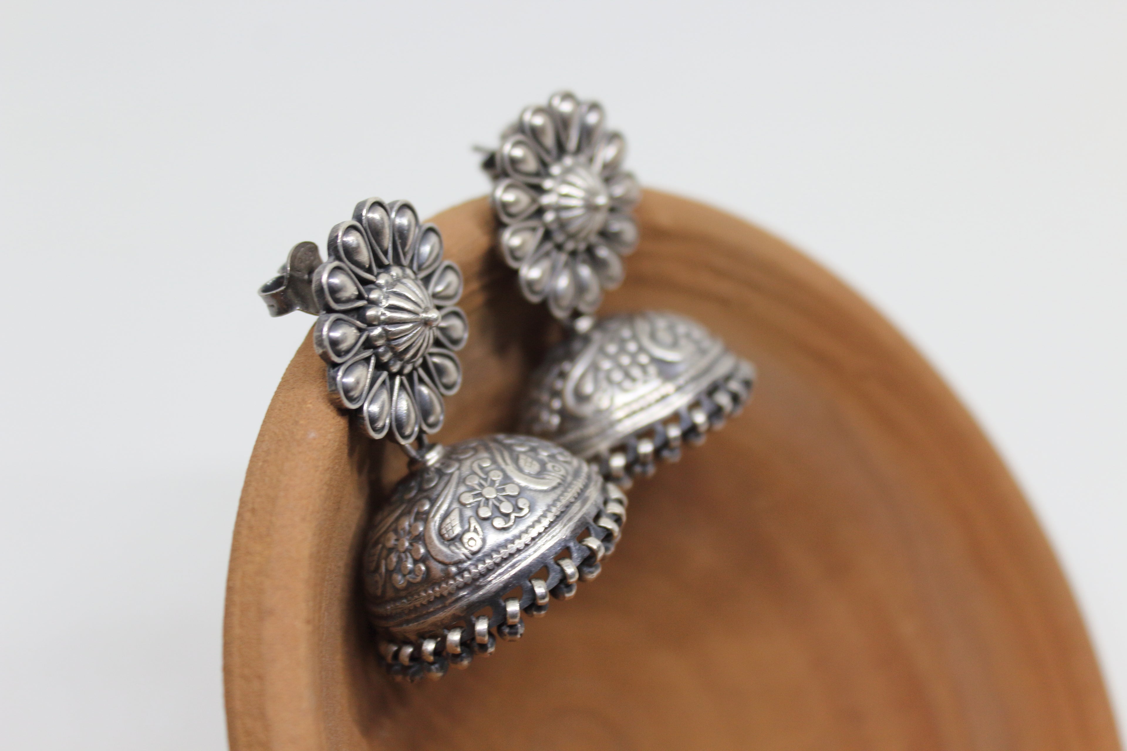 Sadabahar Carved Flower Jhumka