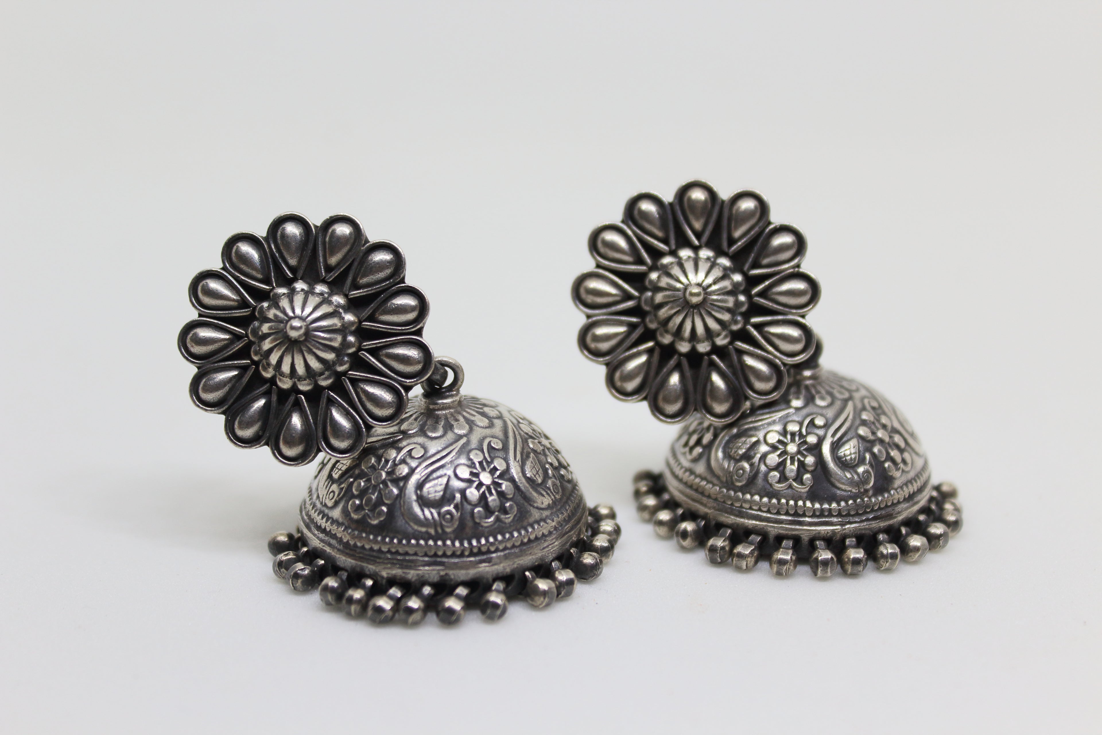 Sadabahar Carved Flower Jhumka