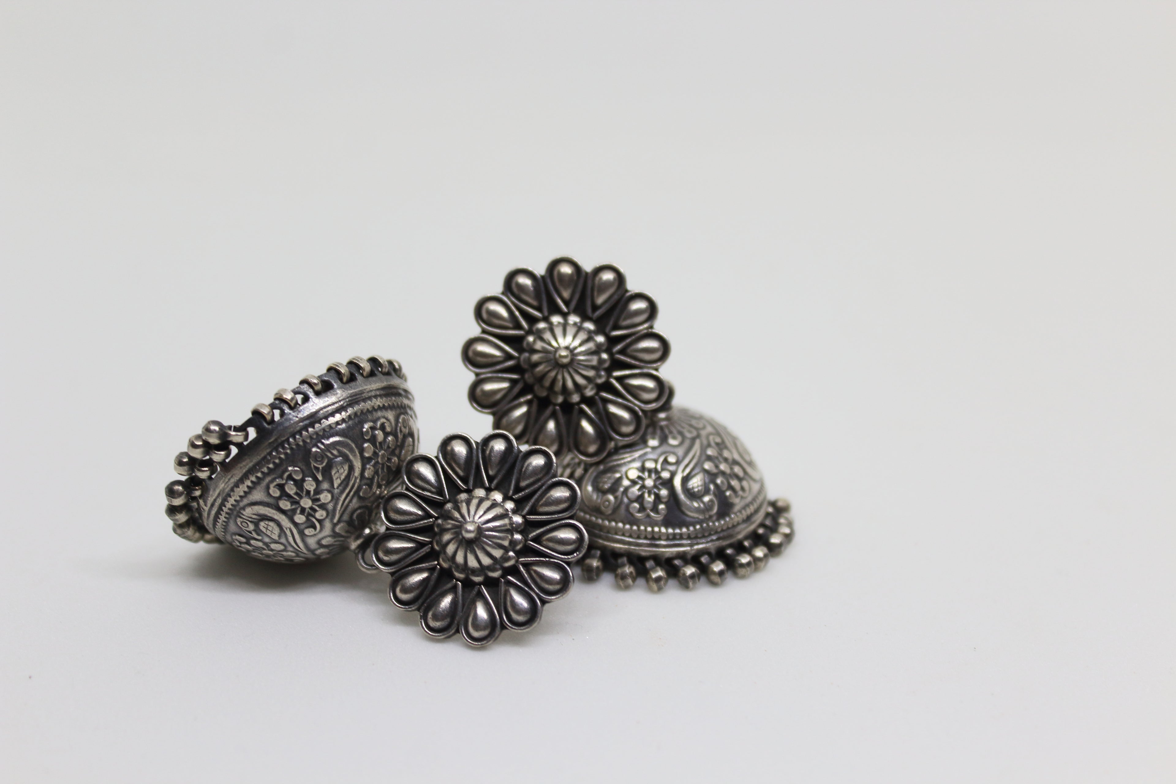 Sadabahar Carved Flower Jhumka