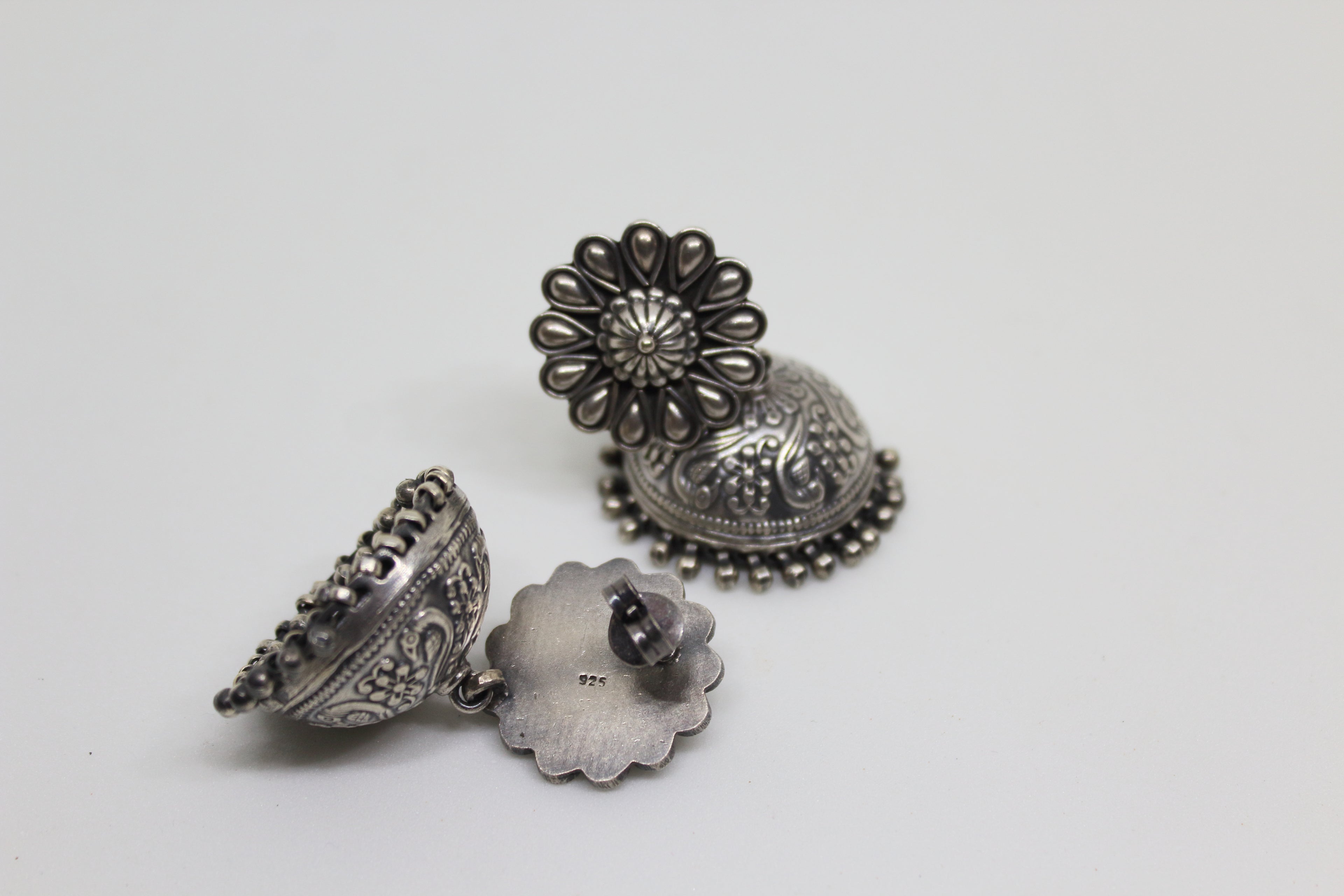Sadabahar Carved Flower Jhumka