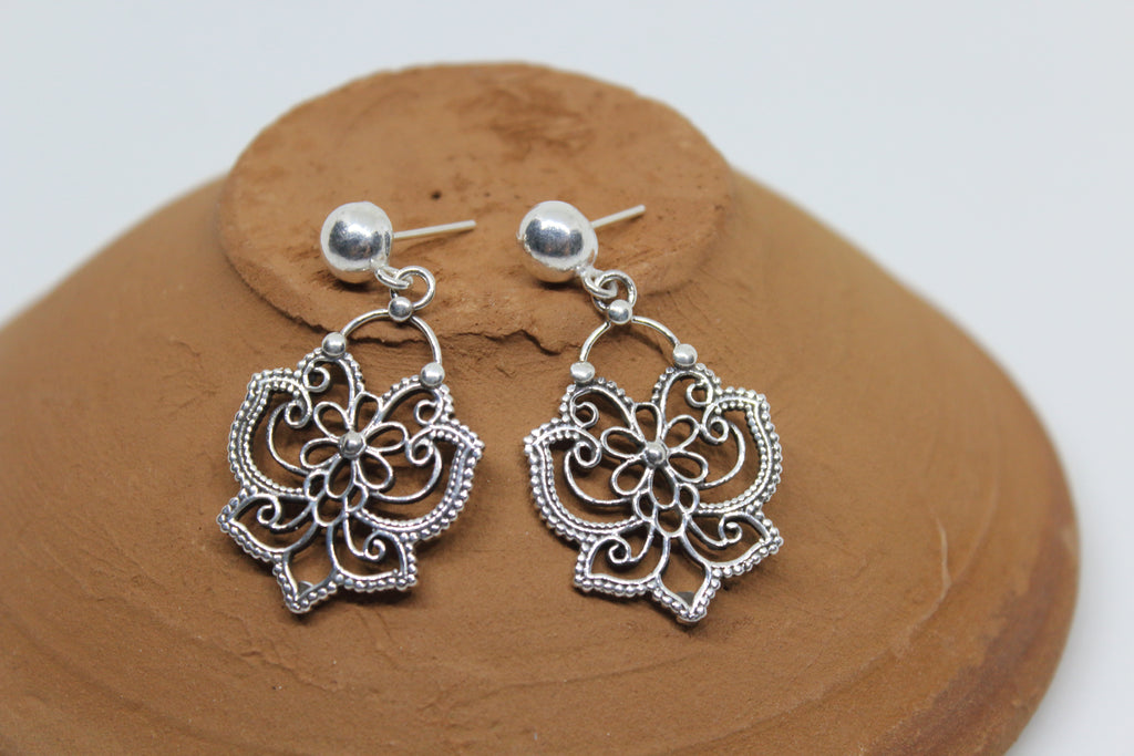 Fine Filigree Flower Earring