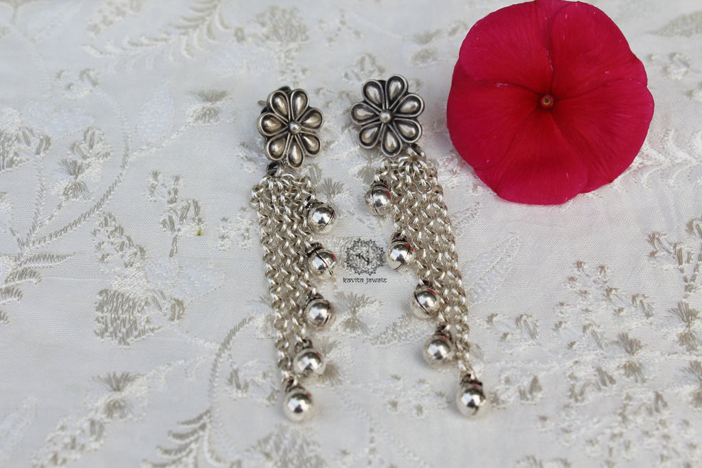 Sadabahar Carved Flower Layred Earrings