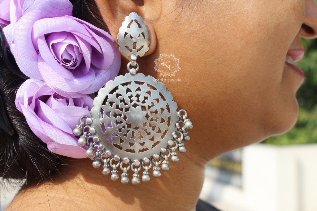 Beautifully Carved Ghungroo Chandbali Earrings