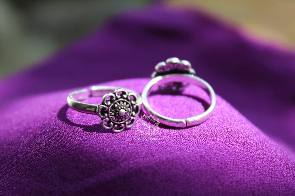 Intricate Flower Toe Ring