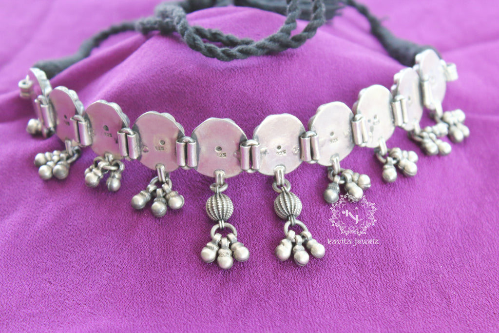 Detailed Flower Carved Ghungroo Necklace