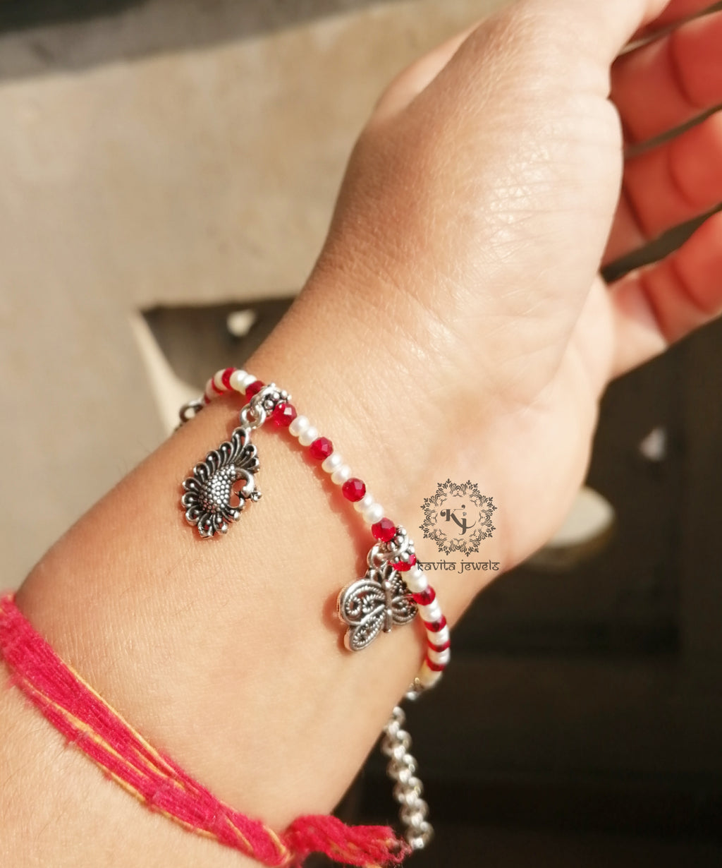 Pearl charms bracelet