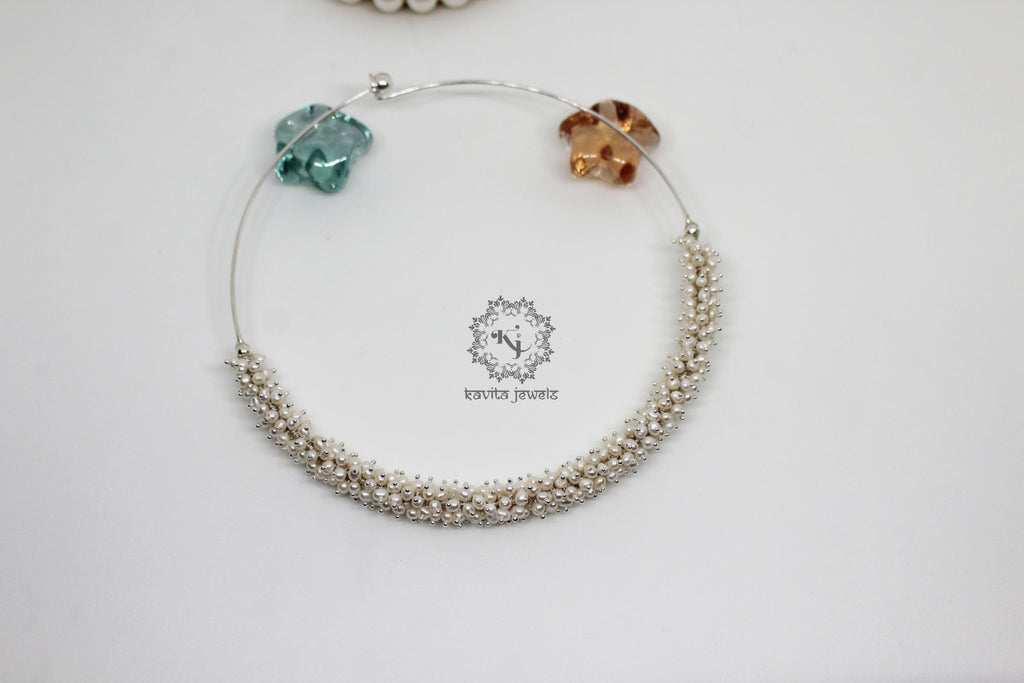 Pearl cluster hasli necklace