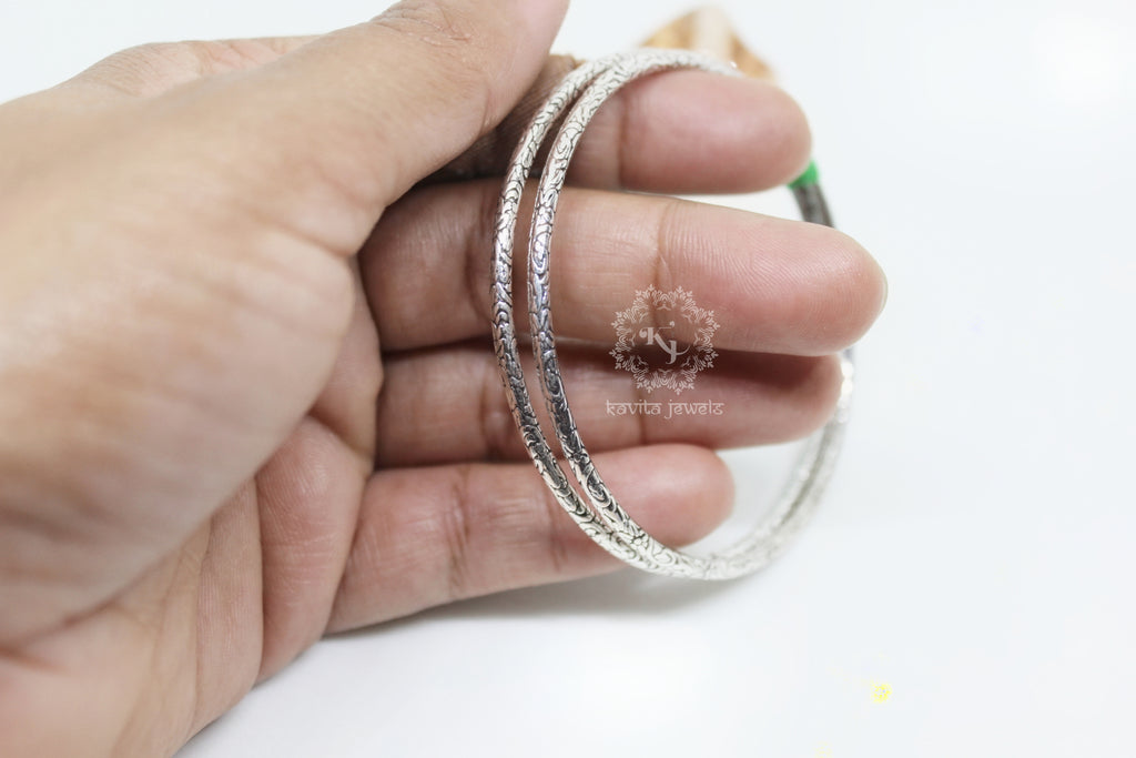 Oxidized Carved Bangle Pair