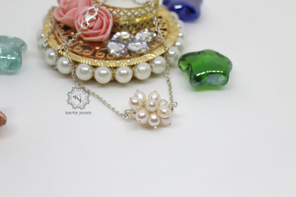 Fresh water pearl pendent with chain