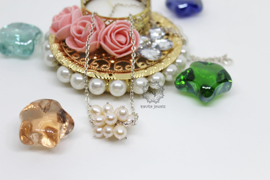 Fresh water pearl pendent with chain
